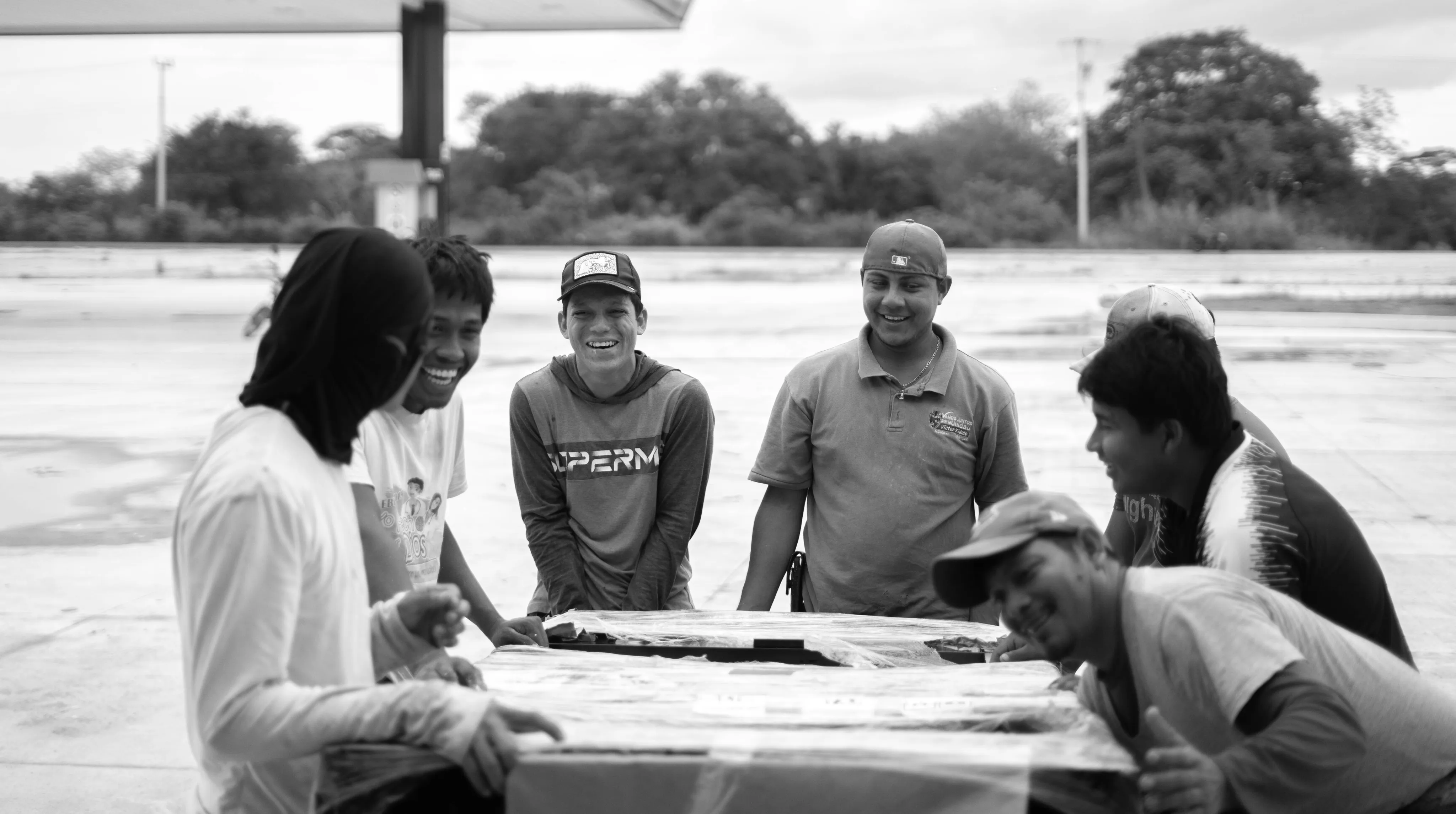 Equipo trabajando en una construcción